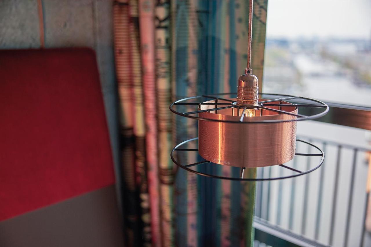 Inntel Hotels Amsterdam Landmark Екстериор снимка "The lamp is a work of art"